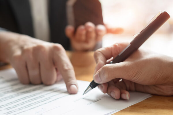 Prestação de serviços recorrentes: por que a maioria dos contratos não aguenta o crescimento da empresa